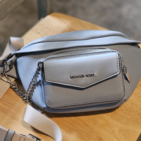 Michael Kors Light Gray Crossbody Bag - Picture 1 of 4